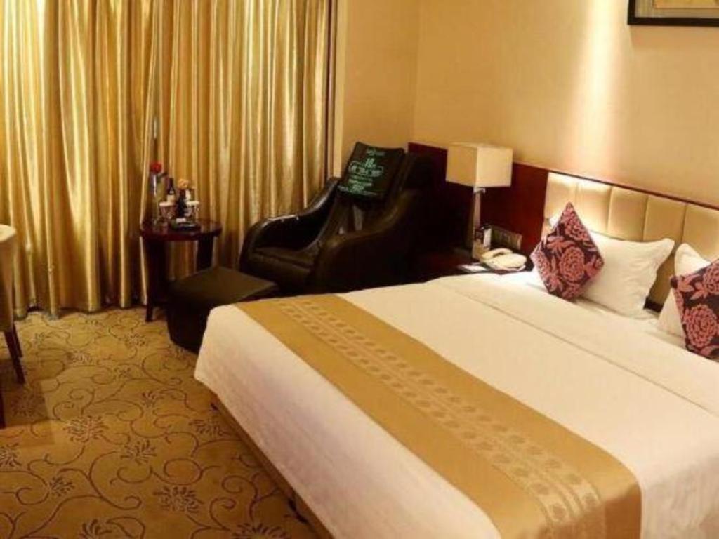 Chengdu Yinsheng International Hotel Supoqiao Zewnętrze zdjęcie