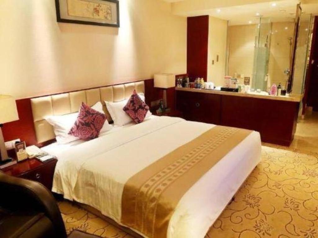 Chengdu Yinsheng International Hotel Supoqiao Zewnętrze zdjęcie