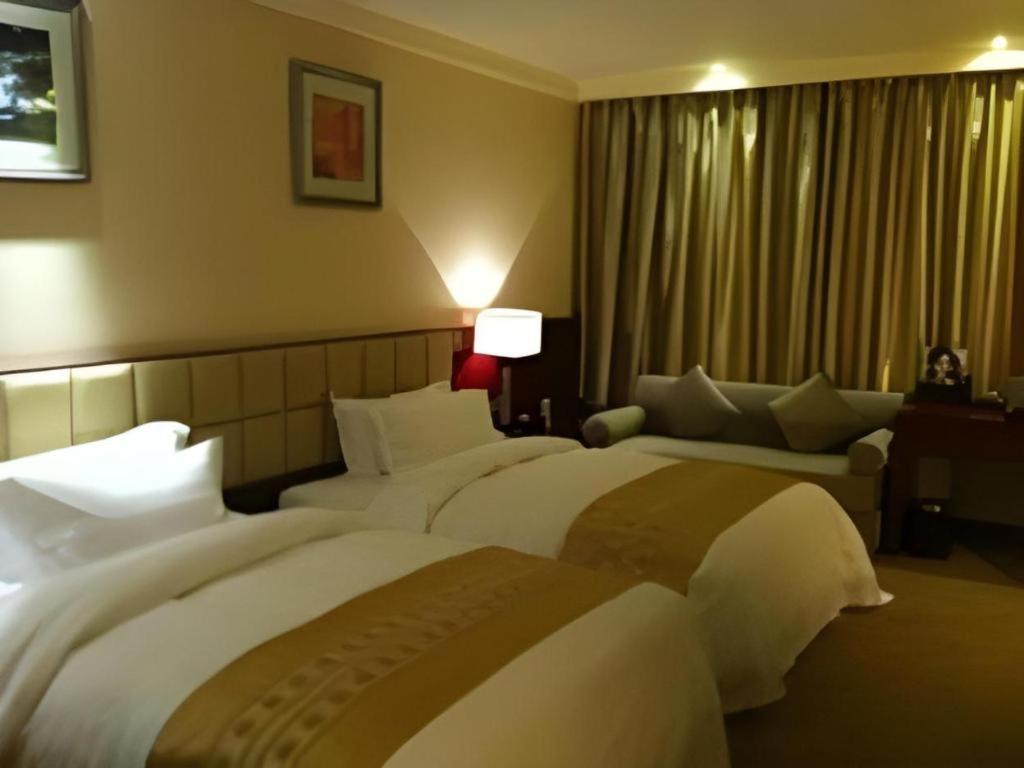 Chengdu Yinsheng International Hotel Supoqiao Zewnętrze zdjęcie