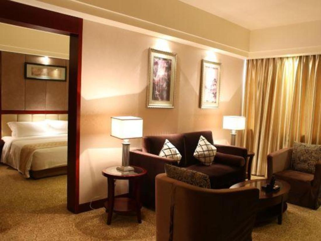 Chengdu Yinsheng International Hotel Supoqiao Zewnętrze zdjęcie