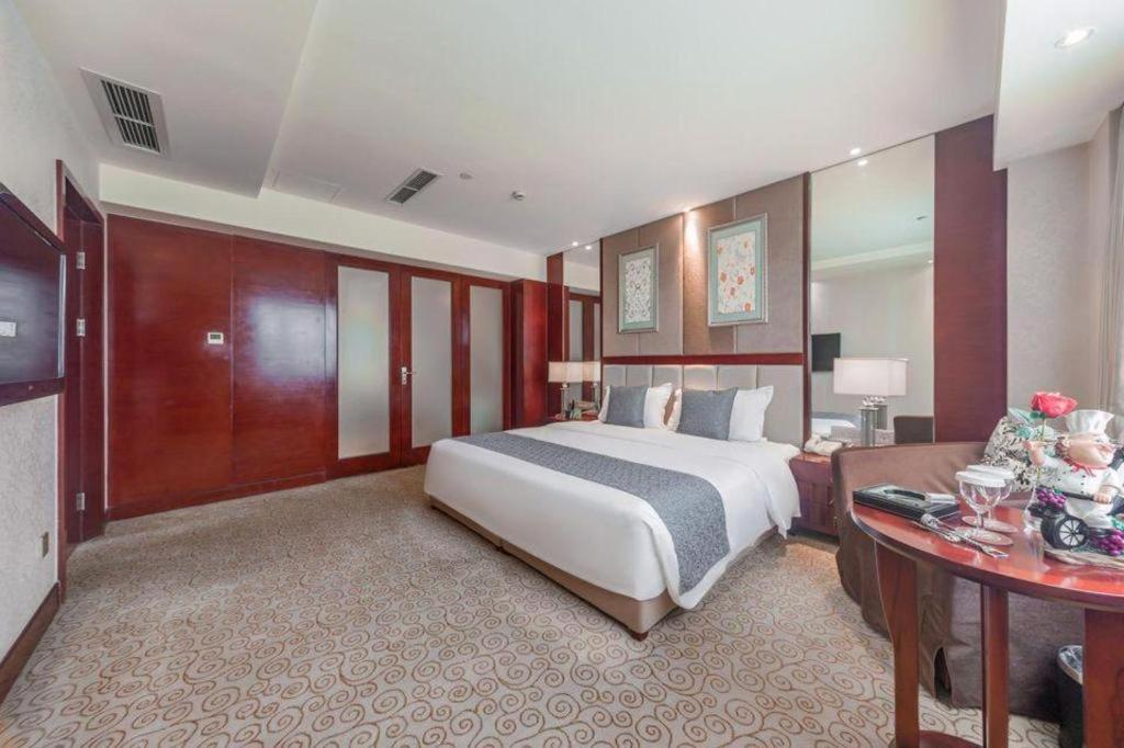 Chengdu Yinsheng International Hotel Supoqiao Zewnętrze zdjęcie
