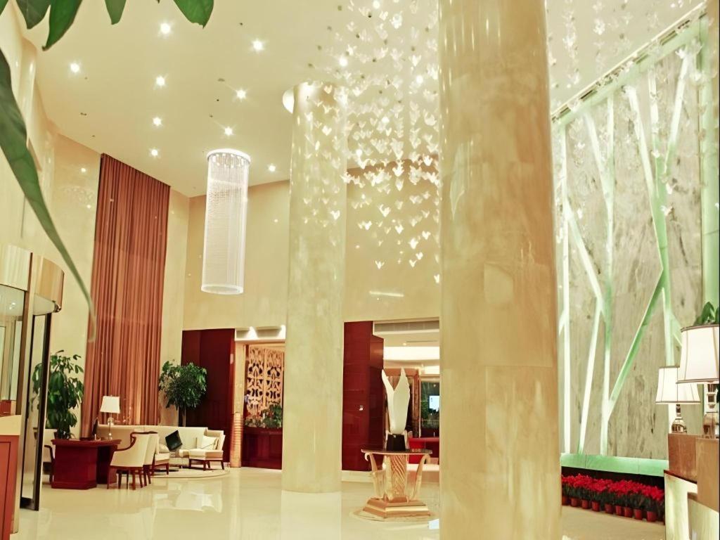 Chengdu Yinsheng International Hotel Supoqiao Zewnętrze zdjęcie