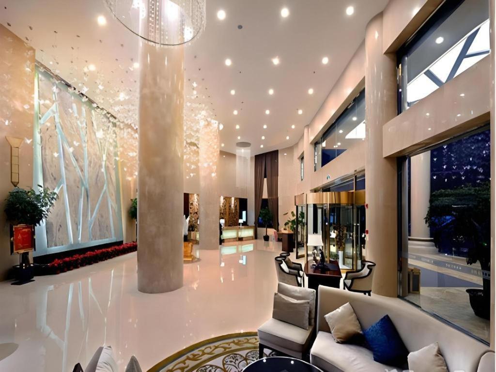 Chengdu Yinsheng International Hotel Supoqiao Zewnętrze zdjęcie