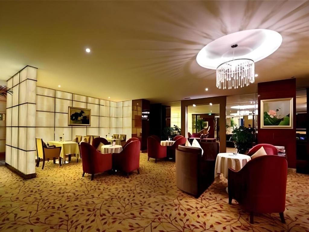 Chengdu Yinsheng International Hotel Supoqiao Zewnętrze zdjęcie